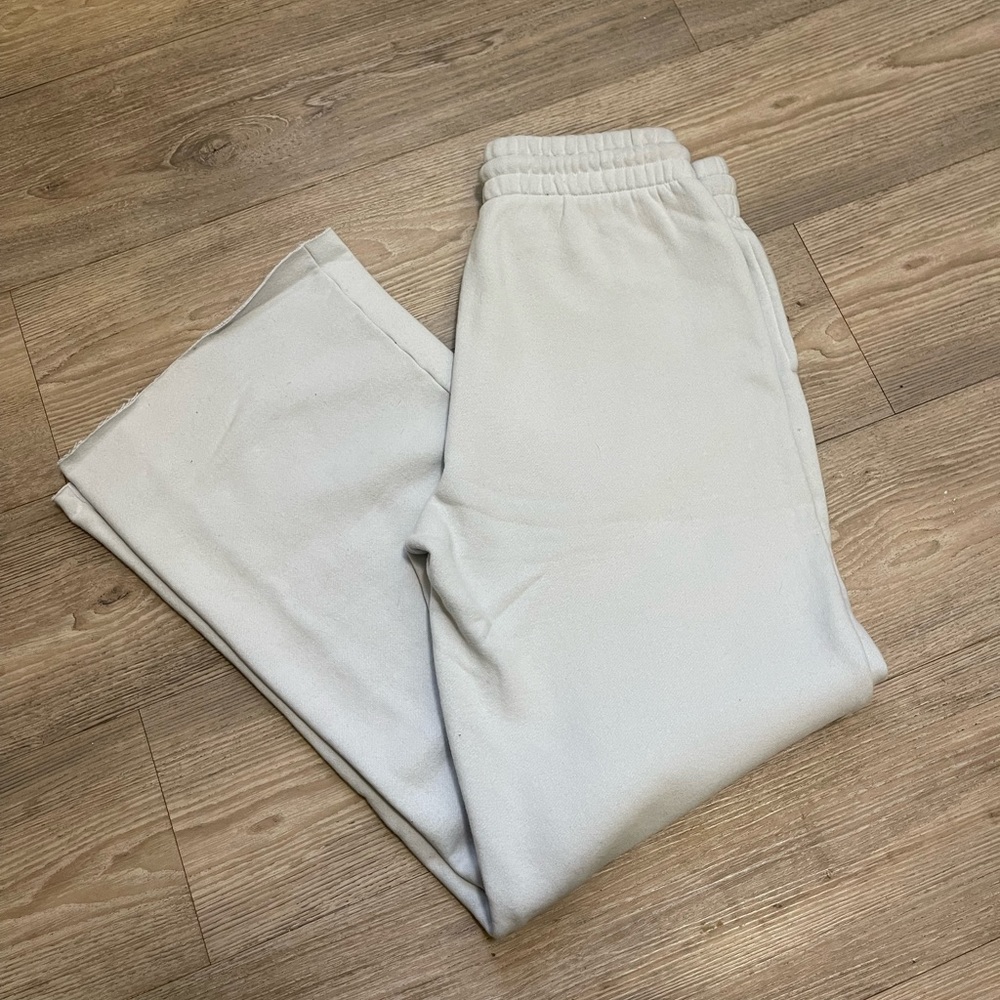 Aritzia baby blue sweatpants